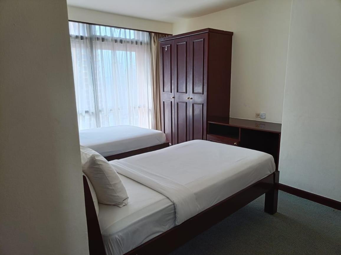 Bts Two Bedroom Apartment At Times Square *